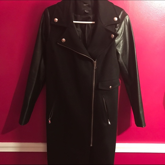 Super chic wool/leather coat🔝