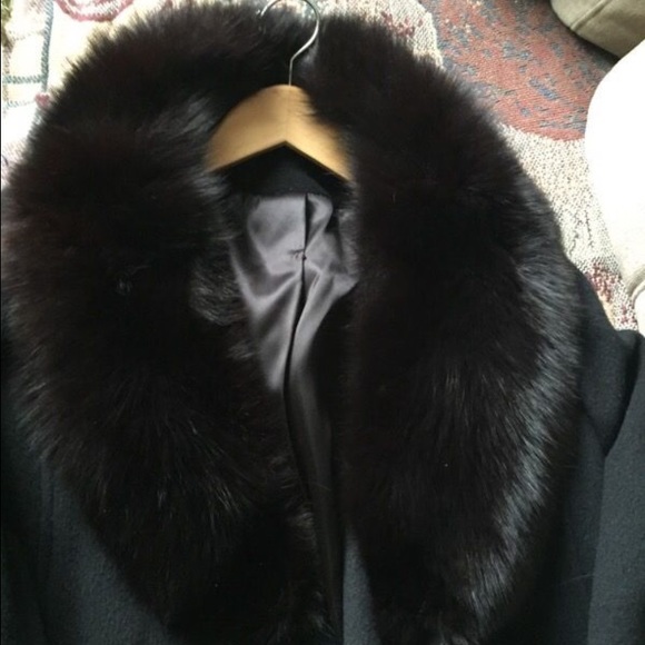 Regency cashmere coat with real fur collar