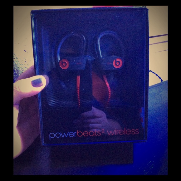 Power beats 2 wireless new brand - Picture 1 of 3