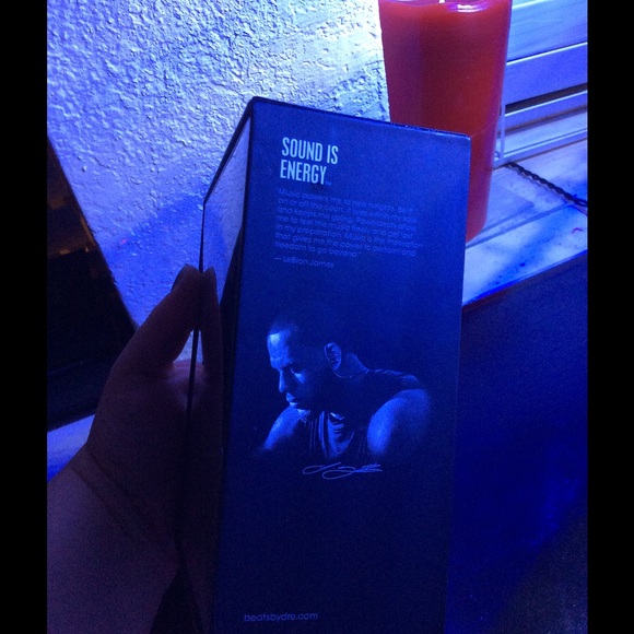 Power beats 2 wireless new brand - Picture 3 of 3