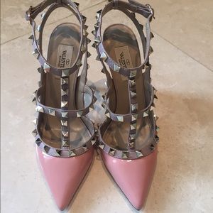 Valentino Rockstud Pump