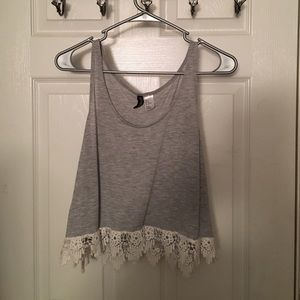 grey tank top