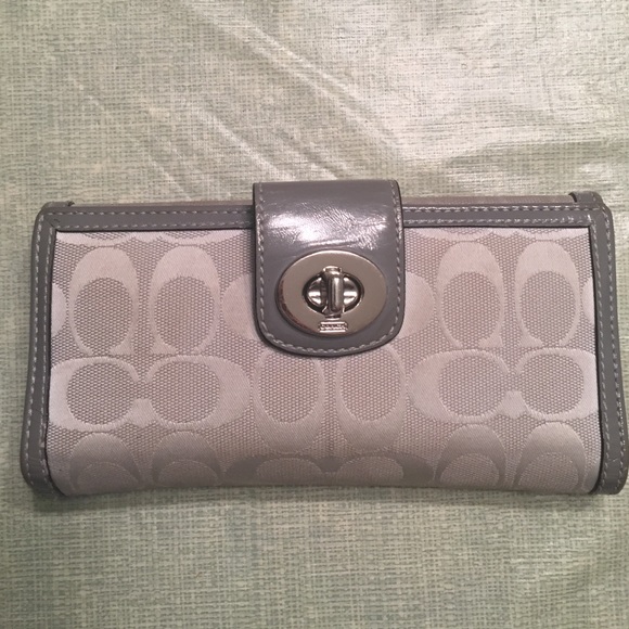 Coach wallet