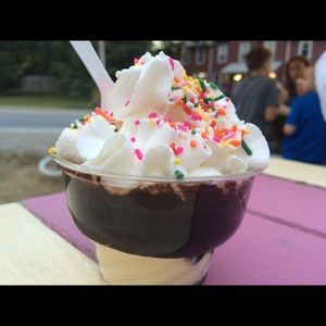 Meet your Posher, Moira