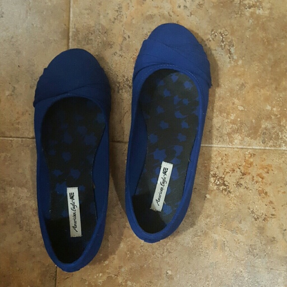 Gently worn great condition American Eagle flats