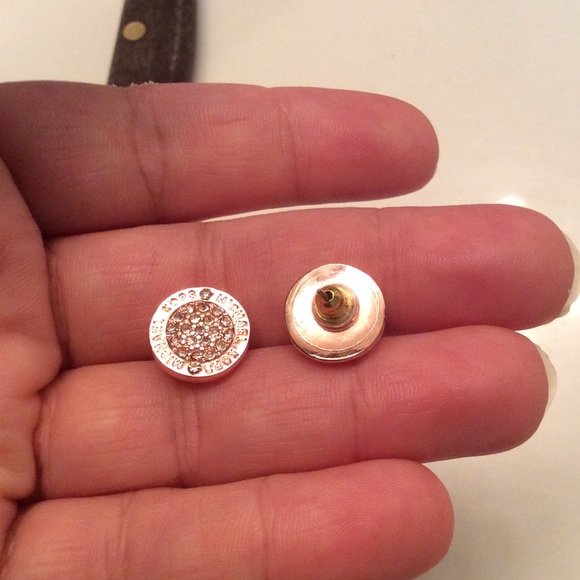 New Rose Golden Round Fashion earrings last one - Picture 4 of 5