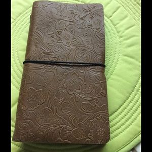 ZLYC Vintage Handmade Leather Flowers Journal