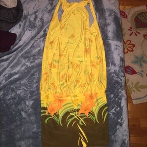 Yellow entro halter dress