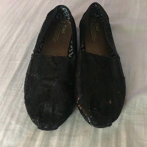 Black sequin toms