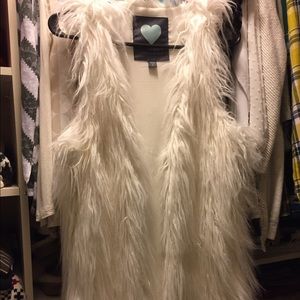 Kendall & Kyle Faux Fur Vest