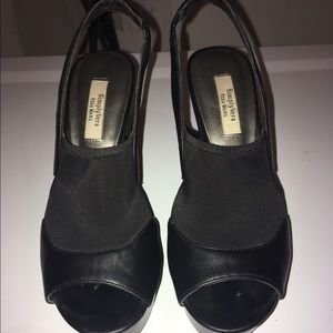 SimplyVerá  Vera wang black high heels