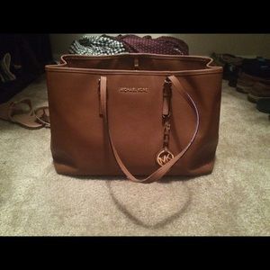 Michael kors purse