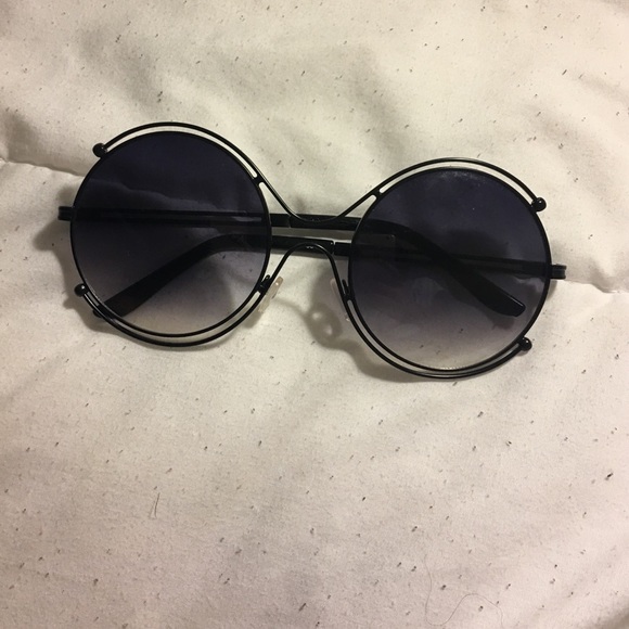 sunglasses - Picture 2 of 4