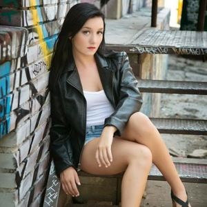 Meet your Posher, Olivia