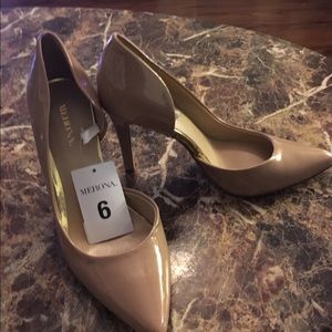 Tan patent heels! NEW!