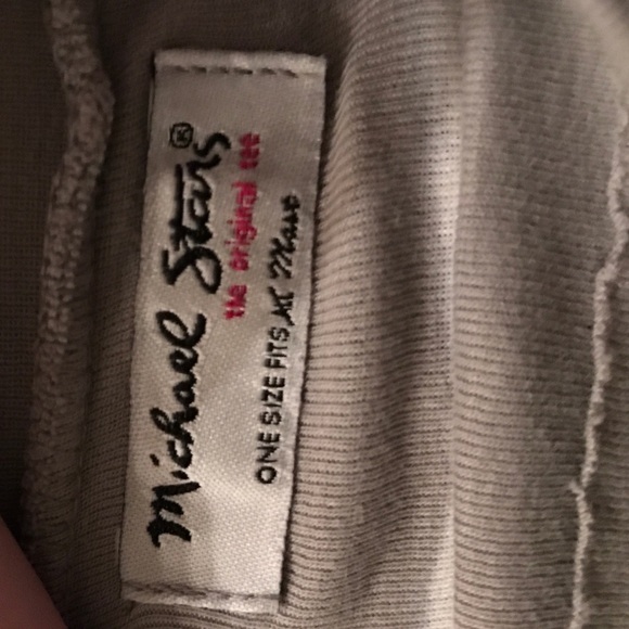 PRICE DROP🚨MICHAEL STARS tee - Picture 2 of 2