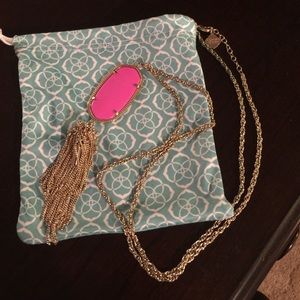 Kendra Scott necklace