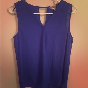 Sleeveless business top