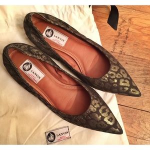 Lanvin Pointy gold cheetah Ballerina Flats😍
