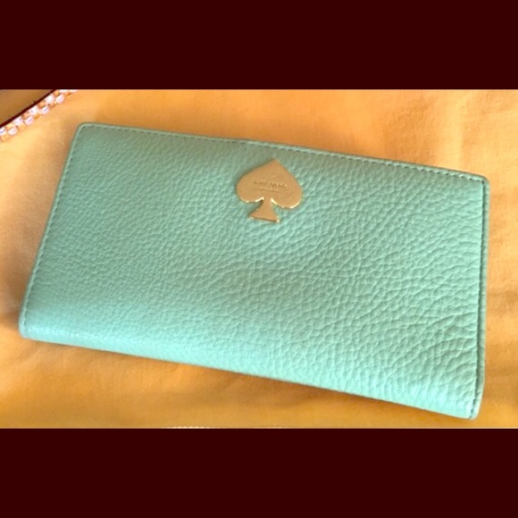 💕Kate Spade Stacey Wallet💕
