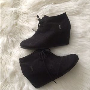 Women's wedge boot