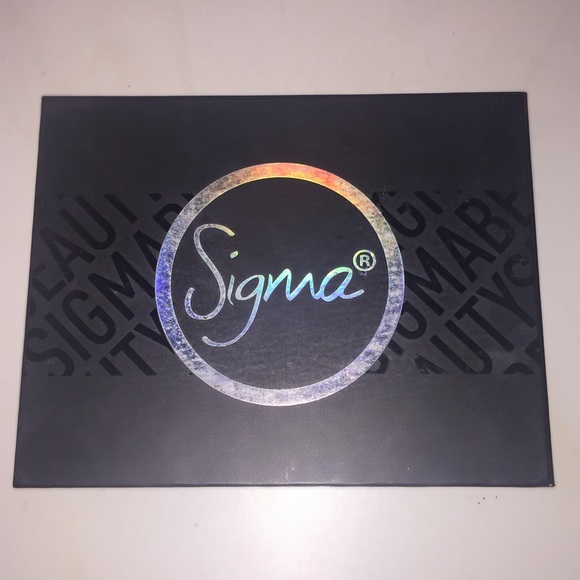 Sigma Fall Softly Eyeshadow Palette