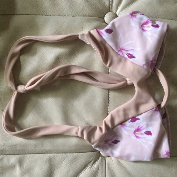 Acacia top