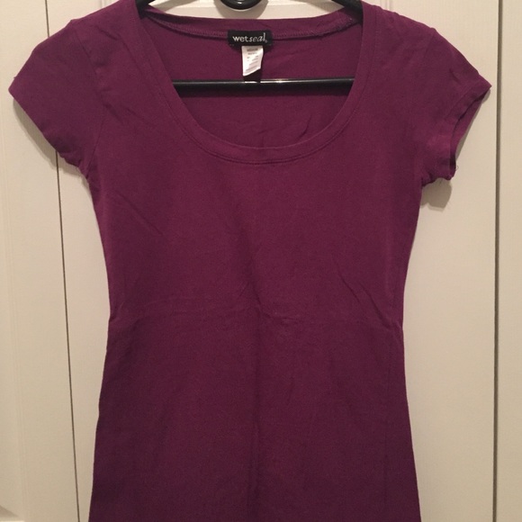 Wet seal maroon shirt