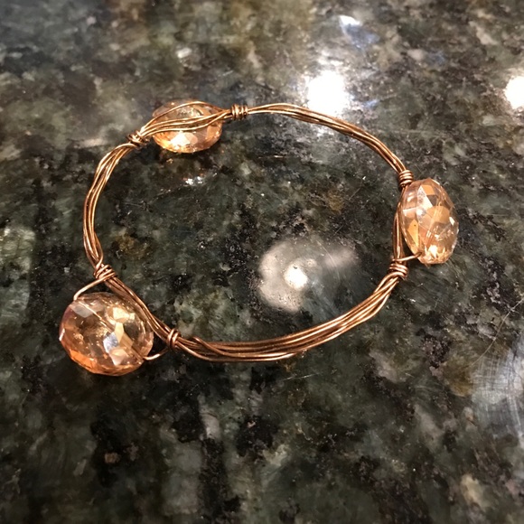 Jeweled wire bracelet