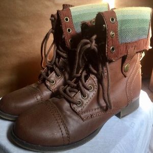 Women's combat boots