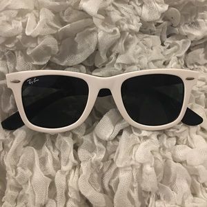 Ray-Ban Original Wayfarer Sunnies☀️