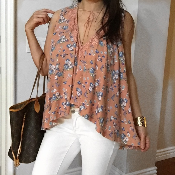 Tops - New Arrivals 💕 Baby doll Floral top