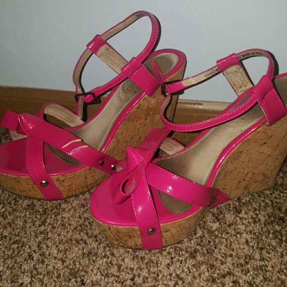 Hot pink wedges