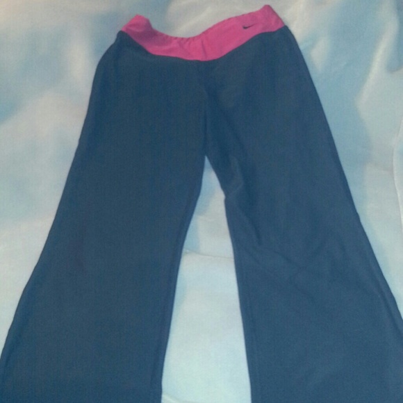Nike Yoga Pants - Picture 1 of 2