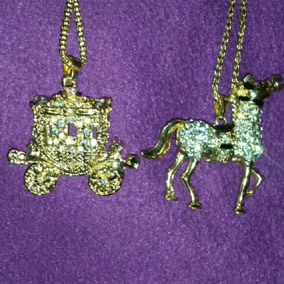 Carriage and/ or horse