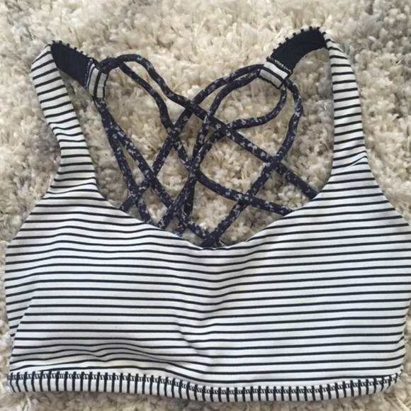 Lululemon free to be bra