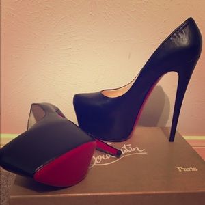 Christian Louboutin Daffodile Heels 100% Authentic