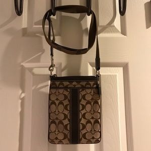 Authentic coach cross body bag. Like new!