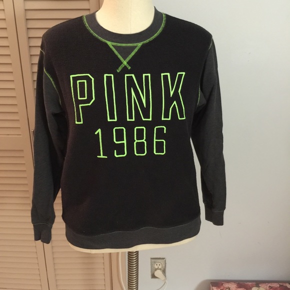 PINK Victoria's Secret Tops - 💖VS PINK pullover💖