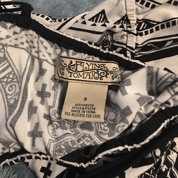 Black and White Aztec Romper. Worn once! - Picture 3 of 4