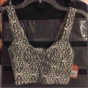 2 Crop Tops