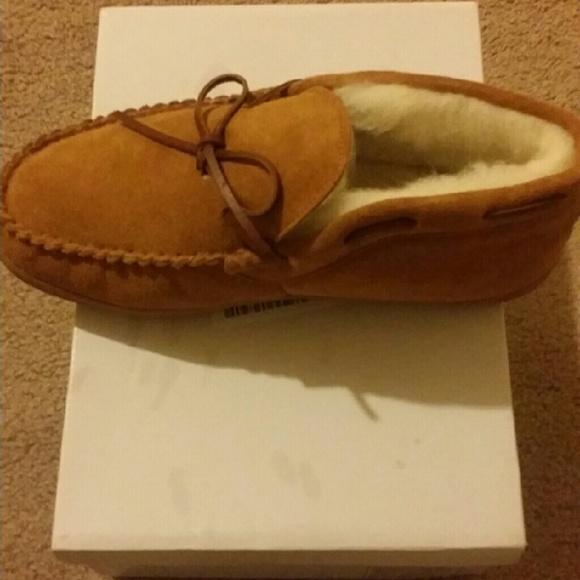 Shoes. - Picture 1 of 2