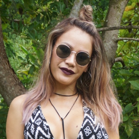 Quay Australia Sunglasses: Mod Star (Gold)