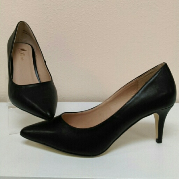 Shoes - 🔥PRICE DROP! 🔥Four size 8s left