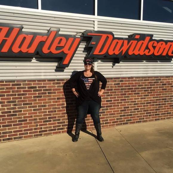 Meet your Posher, Tonya - Picture 1 of 1