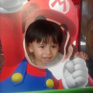 Meet your Posher, Gomez