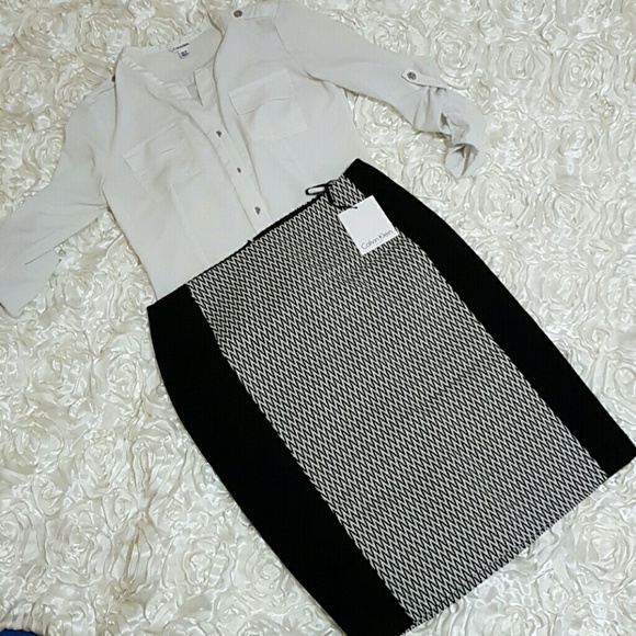 Calvin Klein Patterned pencil skirt size 6
