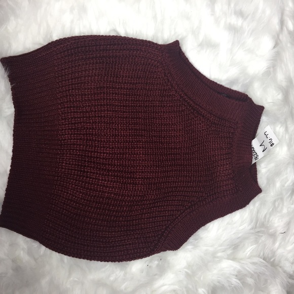 Maroon Knitted crop too