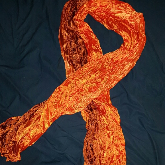 Orange and brown crinkle scarf - Picture 1 of 4