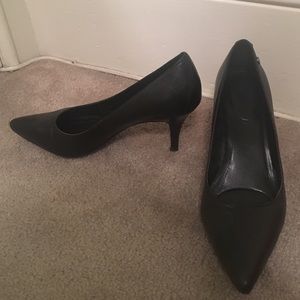 Very cute Calvin Klein pumps